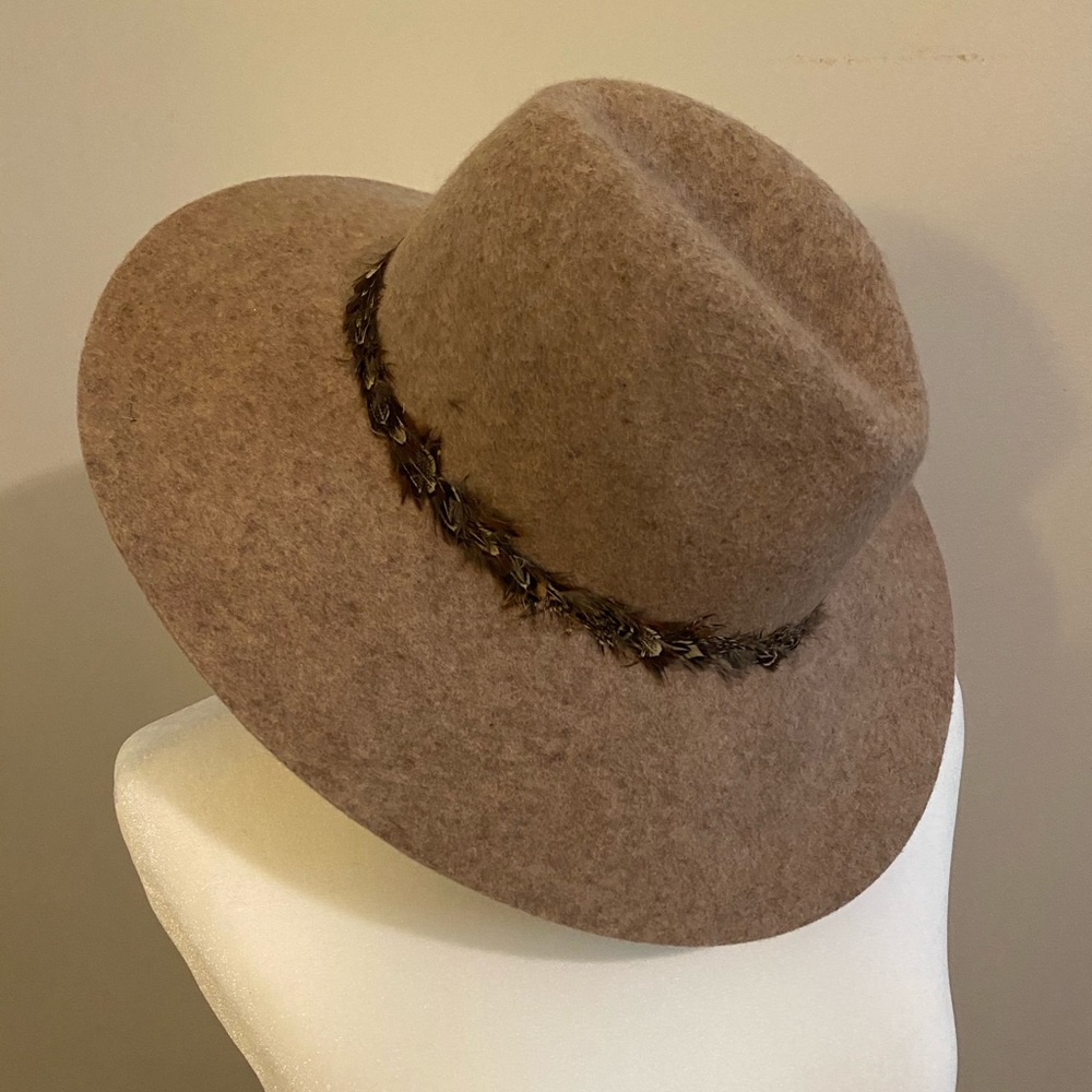 Wool Hat with Feather Band